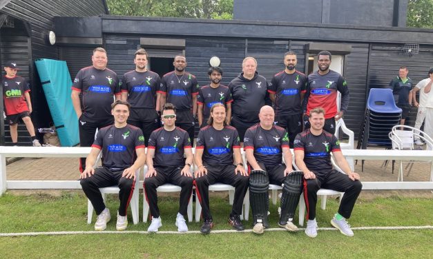 Hornchurch ease past Hutton as Vijay hits maiden ton