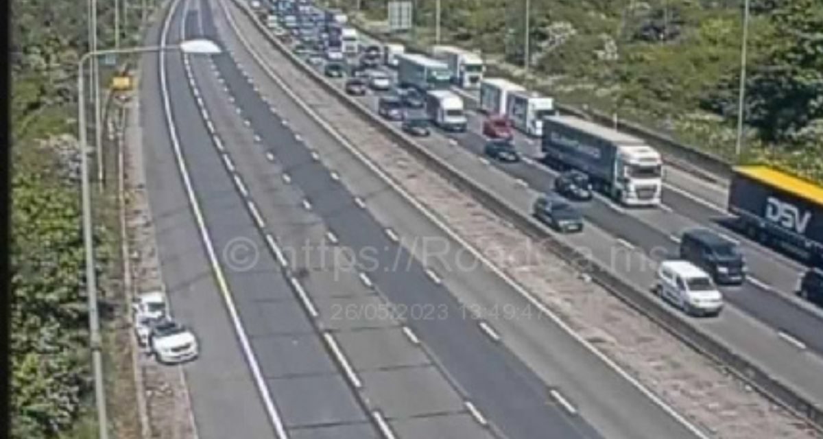 M25: Road closures in place after a serious crash near Romford