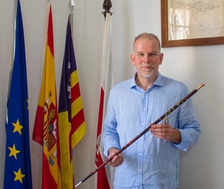 New British mayor of Mallorcan town to start work with nice cup of tea | Spain