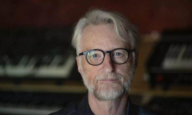 Billy Bragg to unveil Barking plaque marking Neil Young recording
