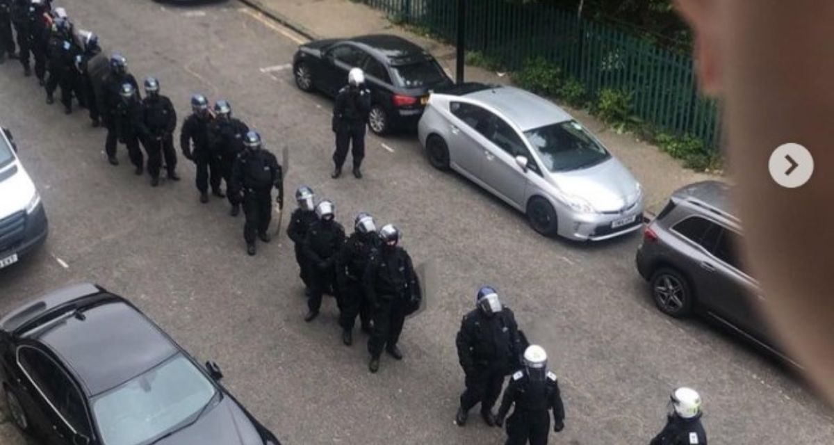 Met Police defend Shadwell eviction attended by riot officers