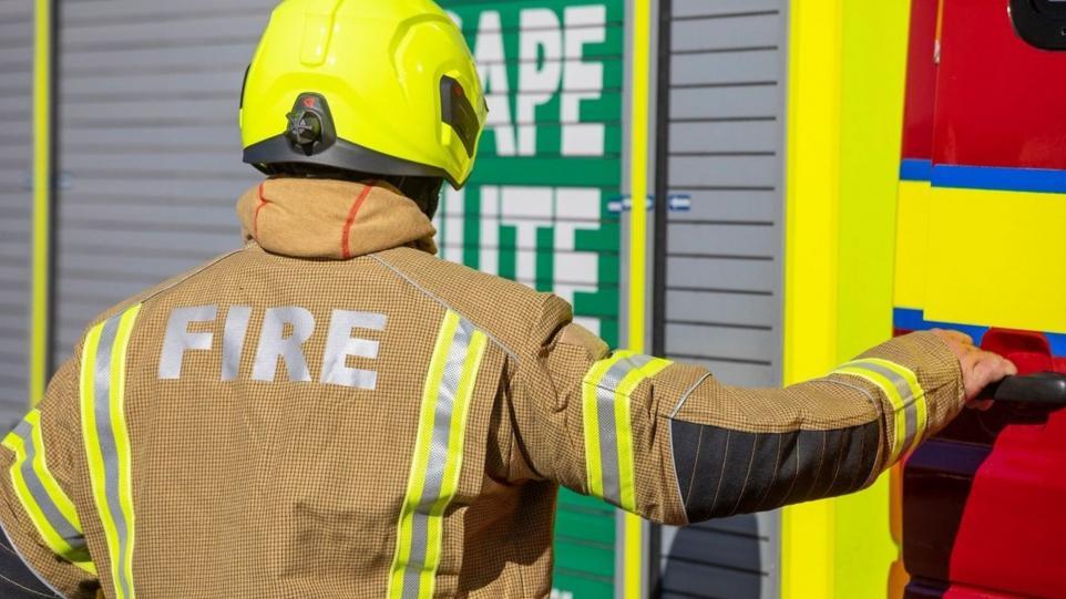 Barking flat fire believed to be caused by faulty battery