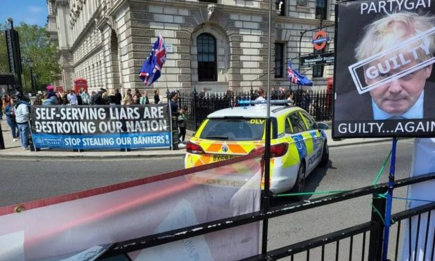 Downing Street locked down over suspect package reports