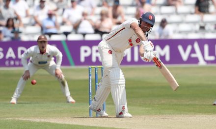 Essex take charge as Cook and Critchley hit hundreds