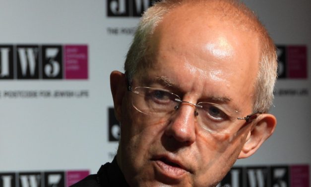 Archbishop Welby leads seminar on how to get media spotlight