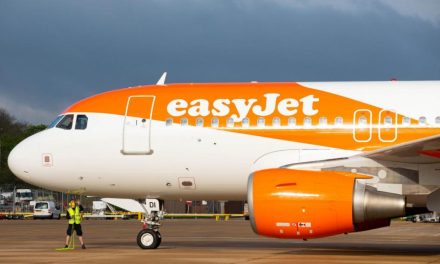 easyJet cancelling flights from Gatwick airport this summer