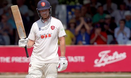 County Championship: Westley ton helps Essex recover