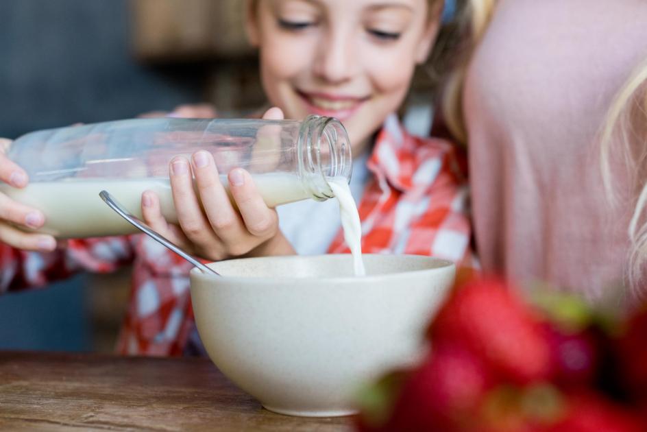 Lidl and Aldi told to remove child-friendly branding from cereals