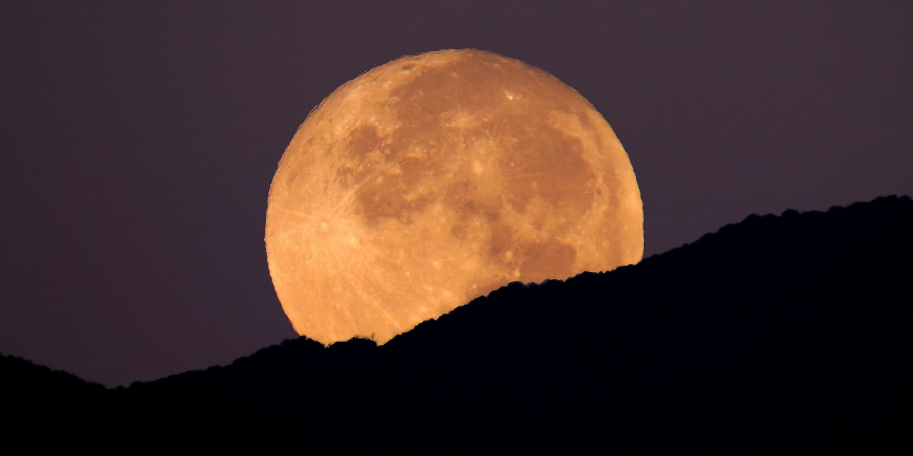 Supermoon to appear in London skies tonight: How to see