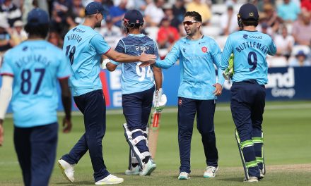 Essex collapse in defeat as Yorkshire duo produce bests