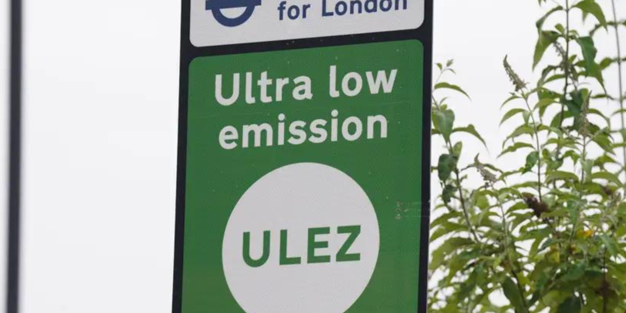 What are the operating hours for the ULEZ in London?