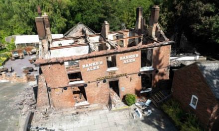 Britain’s ‘wonkiest pub’ reduced to rubble after being gutted by mystery fire | Pubs
