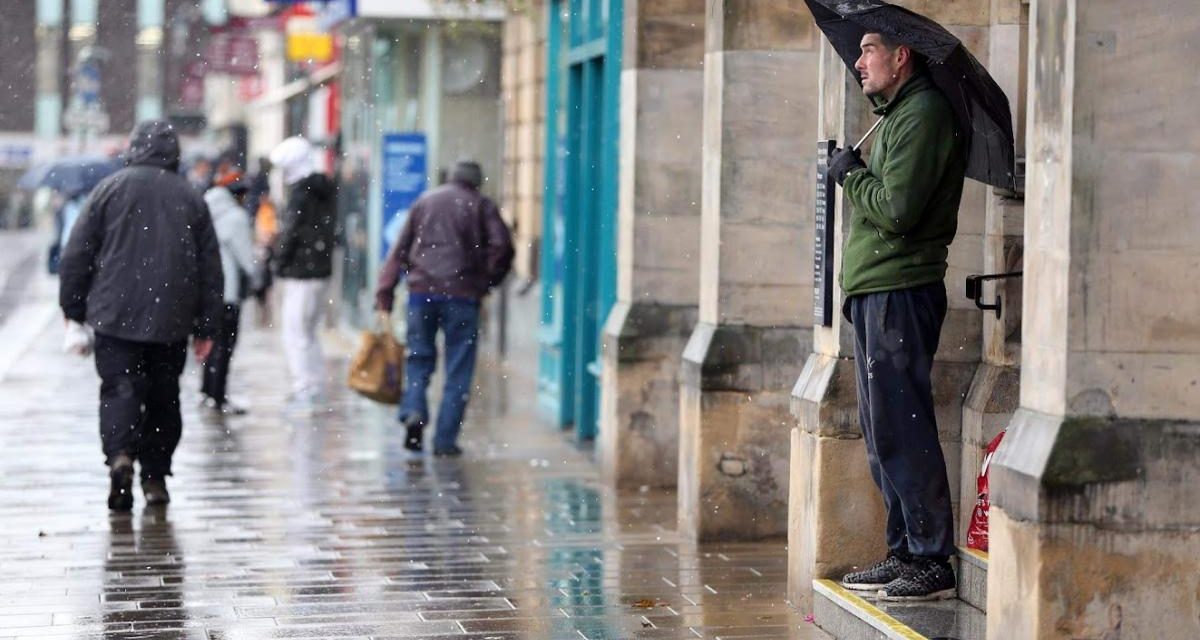 Hour-by-hour Met Office thunderstorms London forecast