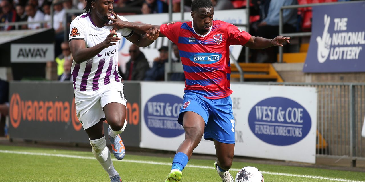 Dagenham & Redbridge boss praises returnees in Barnet win