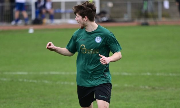 Non-league: Woodford Town hit top, Sporting Bengal go nap