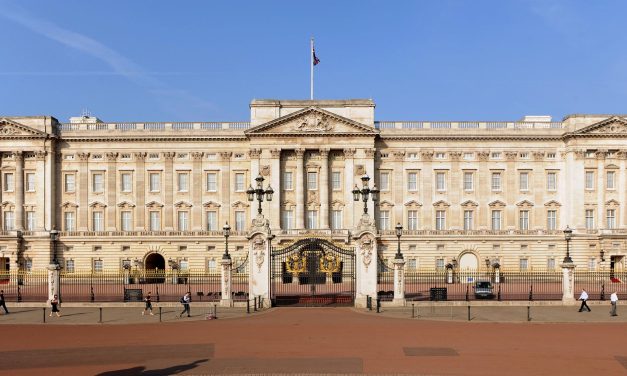 Man charged after being found in Mews next to Buckingham Palace