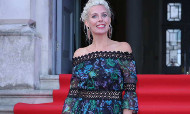 Sara Pascoe claims there are 2 comedians that are predators