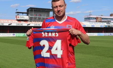 Dagenham & Redbridge sign experienced striker Freddie Sears