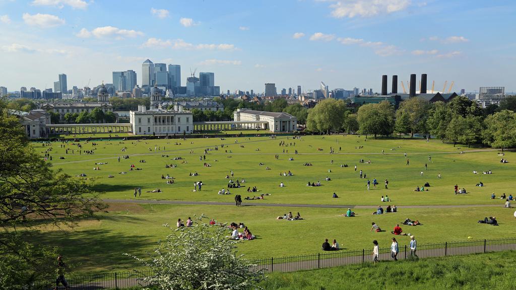 Met Office forecasts sun in London in mini-October heatwave