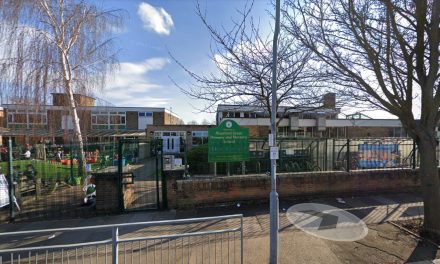 Barkingside pupils sent to school in Newbury Park over Raac