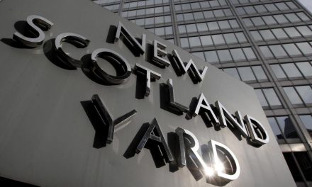 Met Police detective sent woman he was harassing naked photos