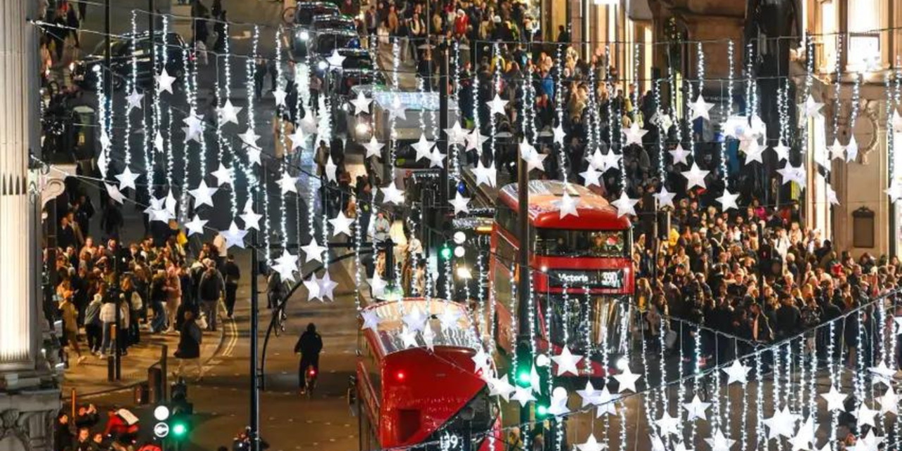 Storm Ciaran: Go ahead for Oxford Street Christmas lights