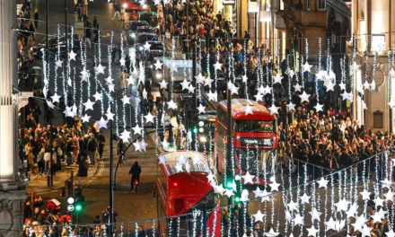 Storm Ciaran: Go ahead for Oxford Street Christmas lights