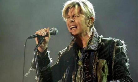 David Bowie lyric sheet expected to fetch £100k at auction