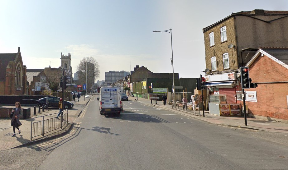 Man allegedly shouts racial abuse in Ilford High Road